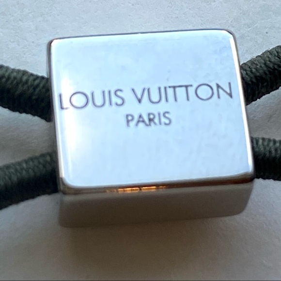 LOUIS VUITTON HAIR TIE❤️ - Picture 3 of 7